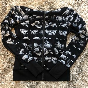 Lululemon Scuba hoodie in black and white print